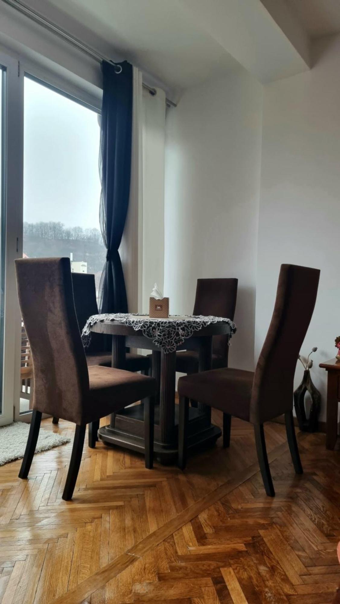 Toma Boutique Apartment Брашов Екстериор снимка