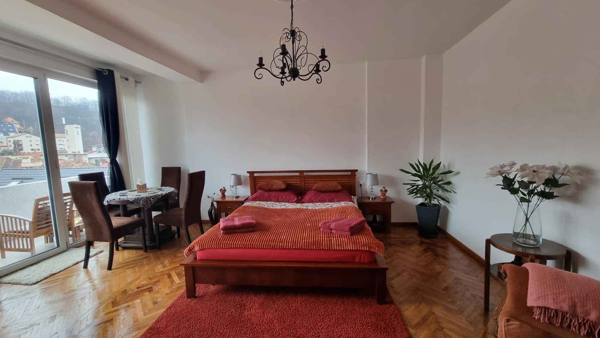 Toma Boutique Apartment Брашов Екстериор снимка