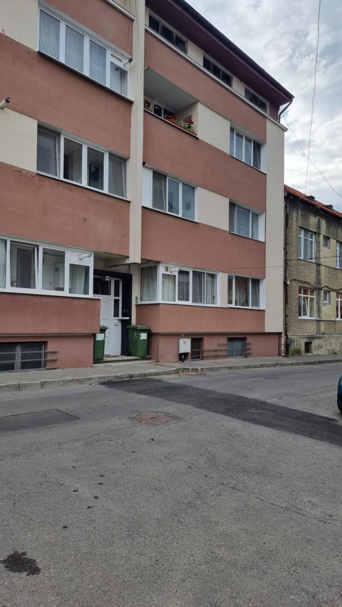 Toma Boutique Apartment Брашов Екстериор снимка