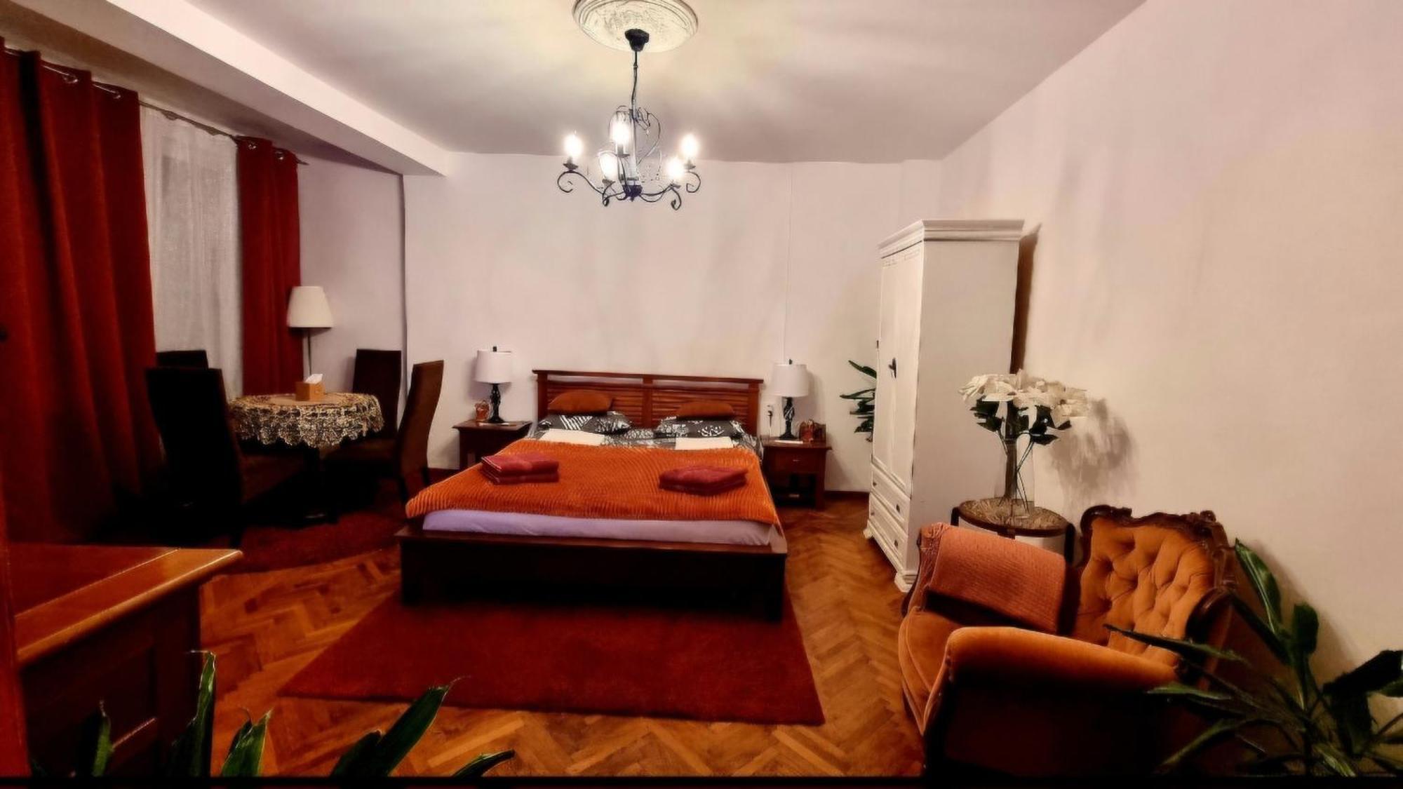 Toma Boutique Apartment Брашов Екстериор снимка